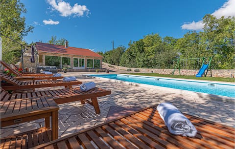 Gorgeous home in Knin with kitchen