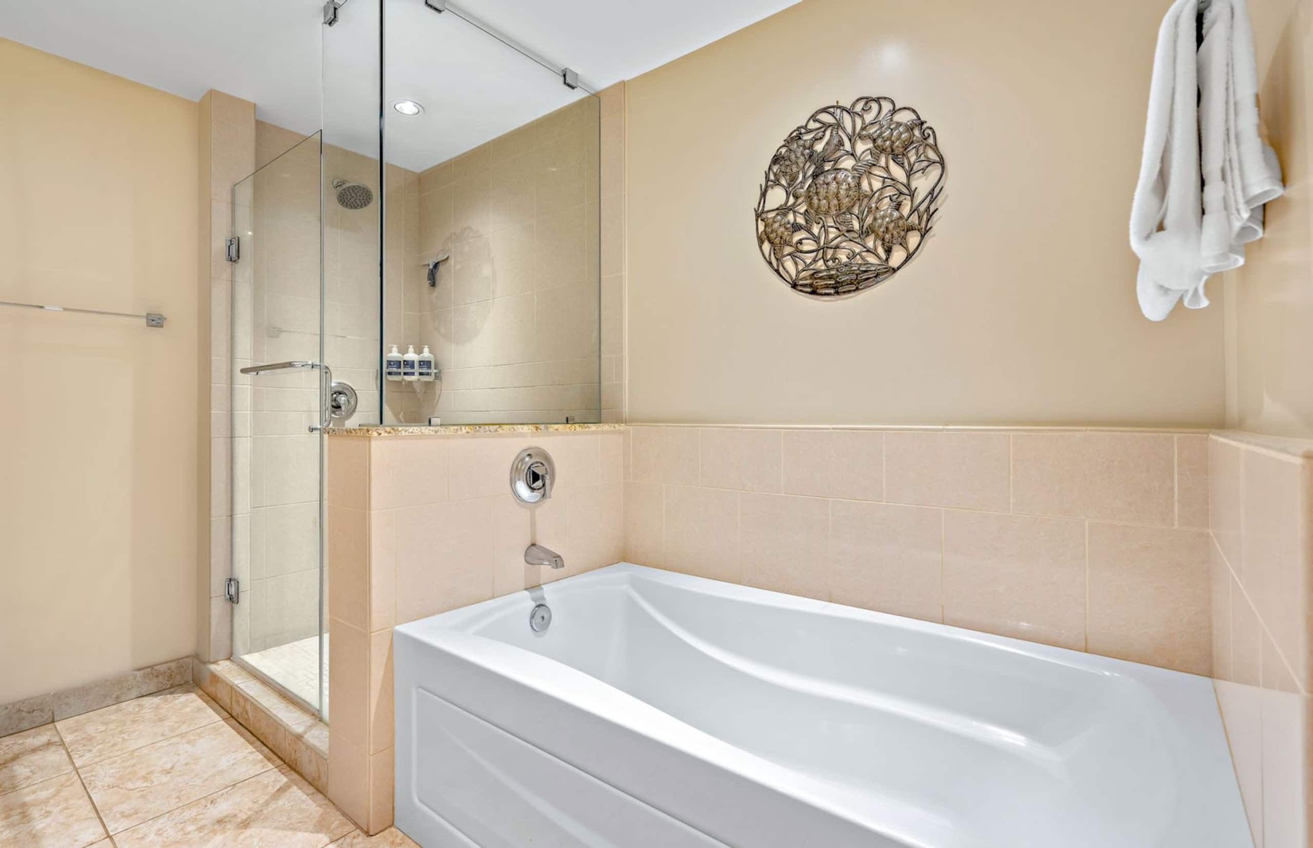 Condo in Lahaina · ★5.0 · 2 bedrooms · 3 beds · 2 baths - Image 23