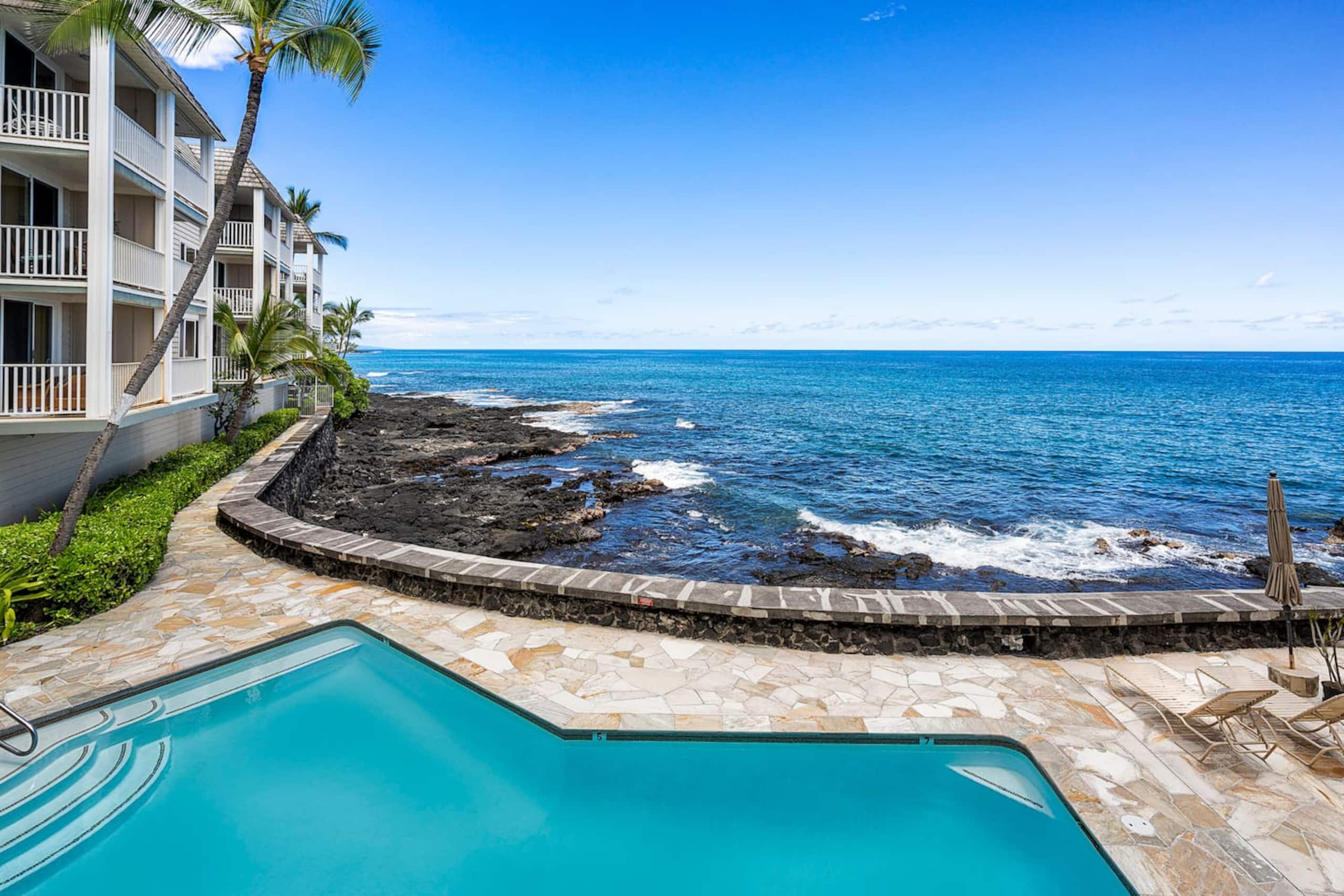 Condo in Kailua-Kona · ★4.95 · 1 bedroom · 2 beds · 1 bath - Image 26