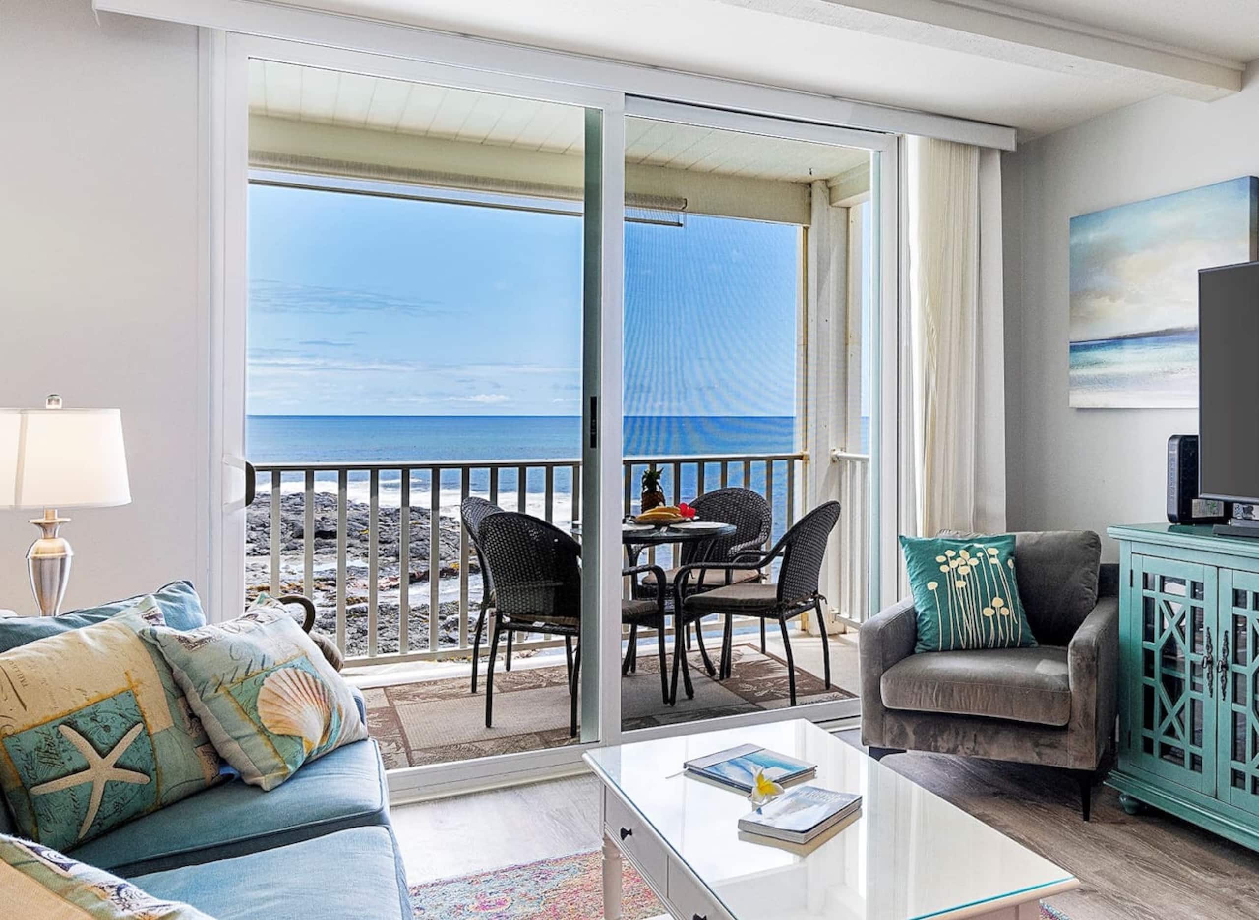 Condo in Kailua-Kona · ★4.95 · 1 bedroom · 2 beds · 1 bath - Image 4