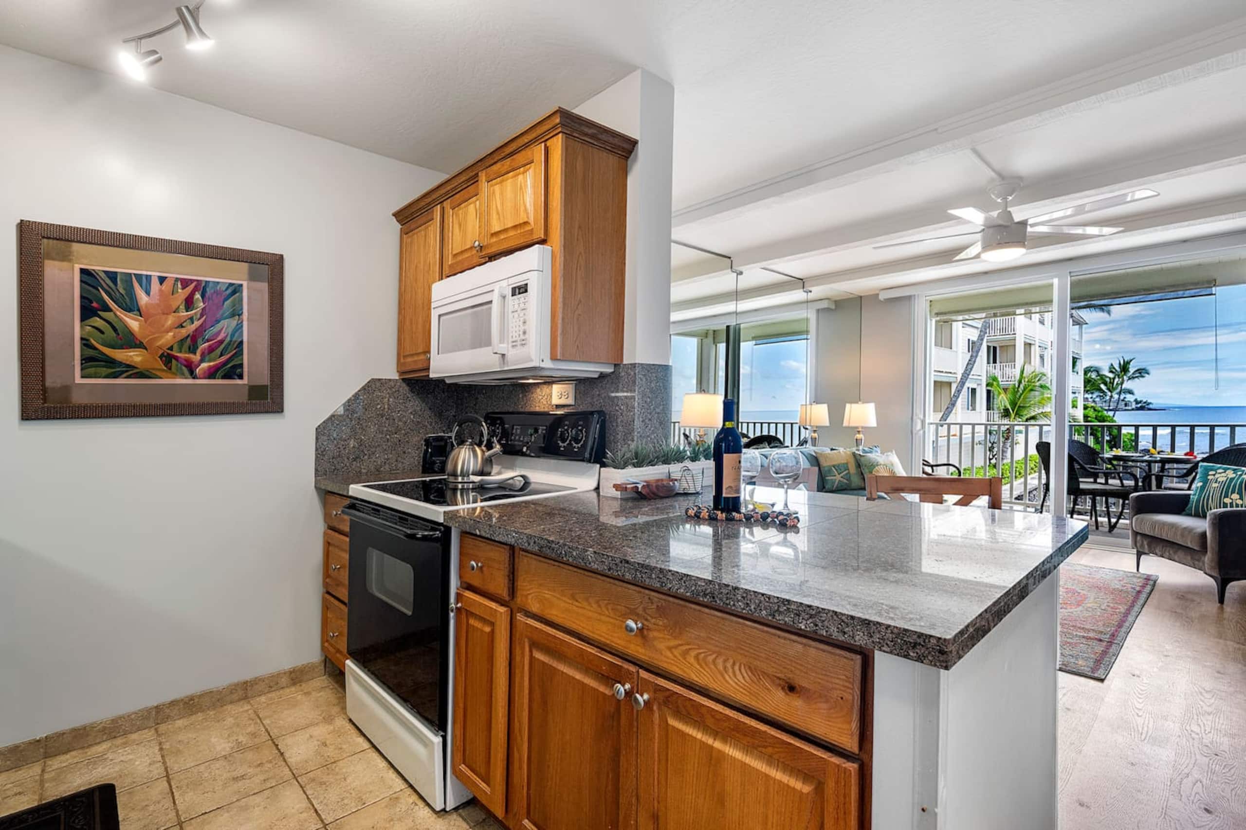 Condo in Kailua-Kona · ★4.95 · 1 bedroom · 2 beds · 1 bath - Image 7
