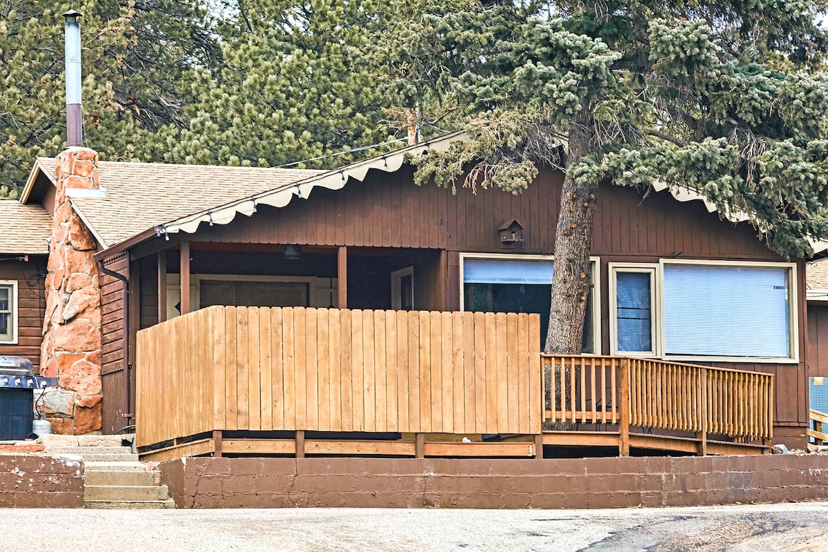 Lazy R Cottages: 9 — Estes Park, CO — vacation rental