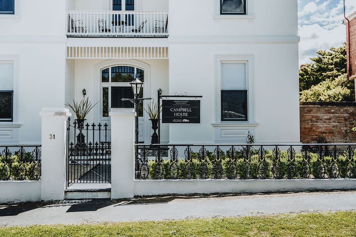 Castlemaine Boutique managed Airbnb listing 1