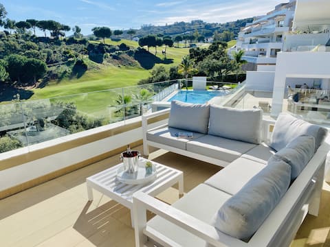 Anuncio de Airbnb popular: 11 - Apartment at Cala Golf, Mijas en Mijas