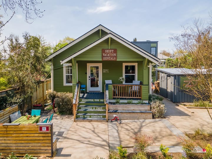 Sleeps 20!- amazing architecture + location