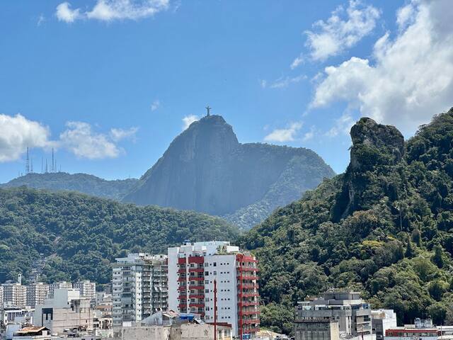5-bedroom ocean-view penthouse in Copacabana gallery image 5