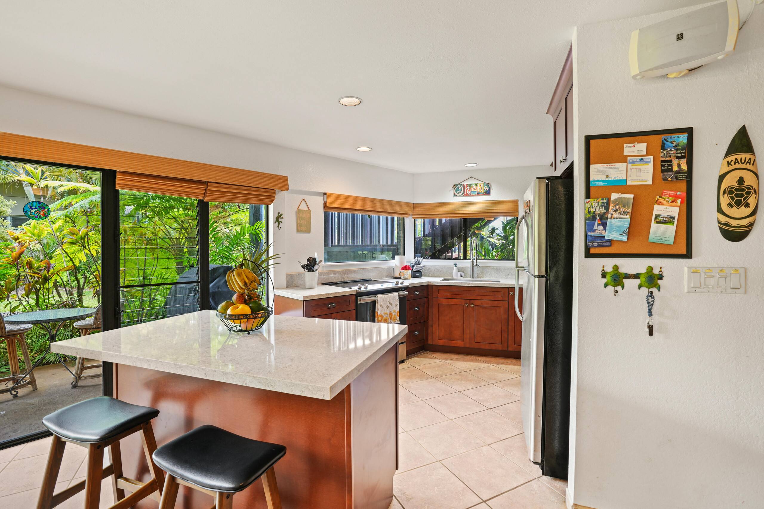 Condo in Princeville · ★4.88 · 2 bedrooms · 3 beds · 2 baths - Image 9