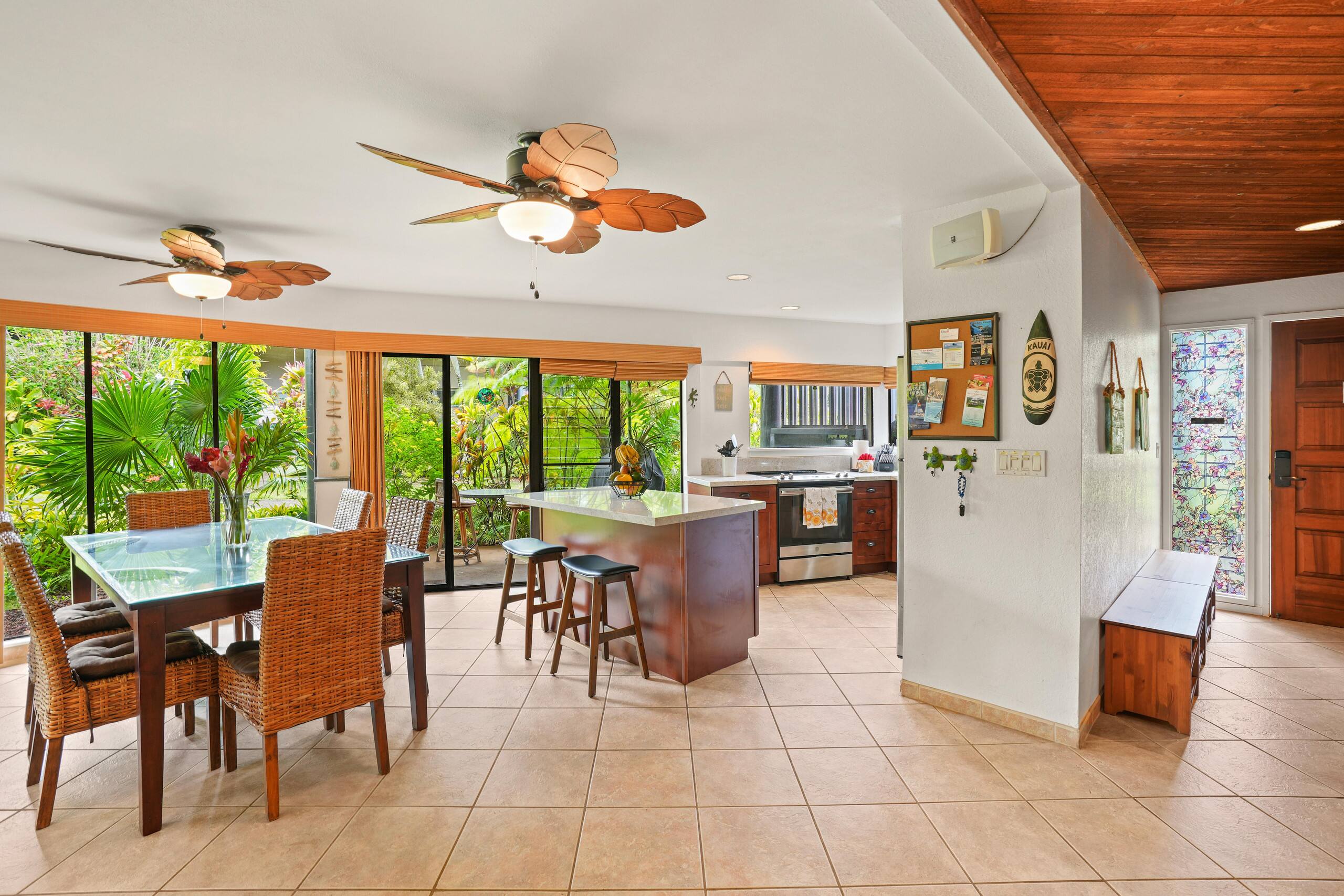 Condo in Princeville · ★4.88 · 2 bedrooms · 3 beds · 2 baths - Image 12