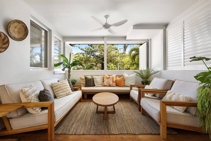 Byron bay Luxury Homes Clarkes Beach House gallery image 4