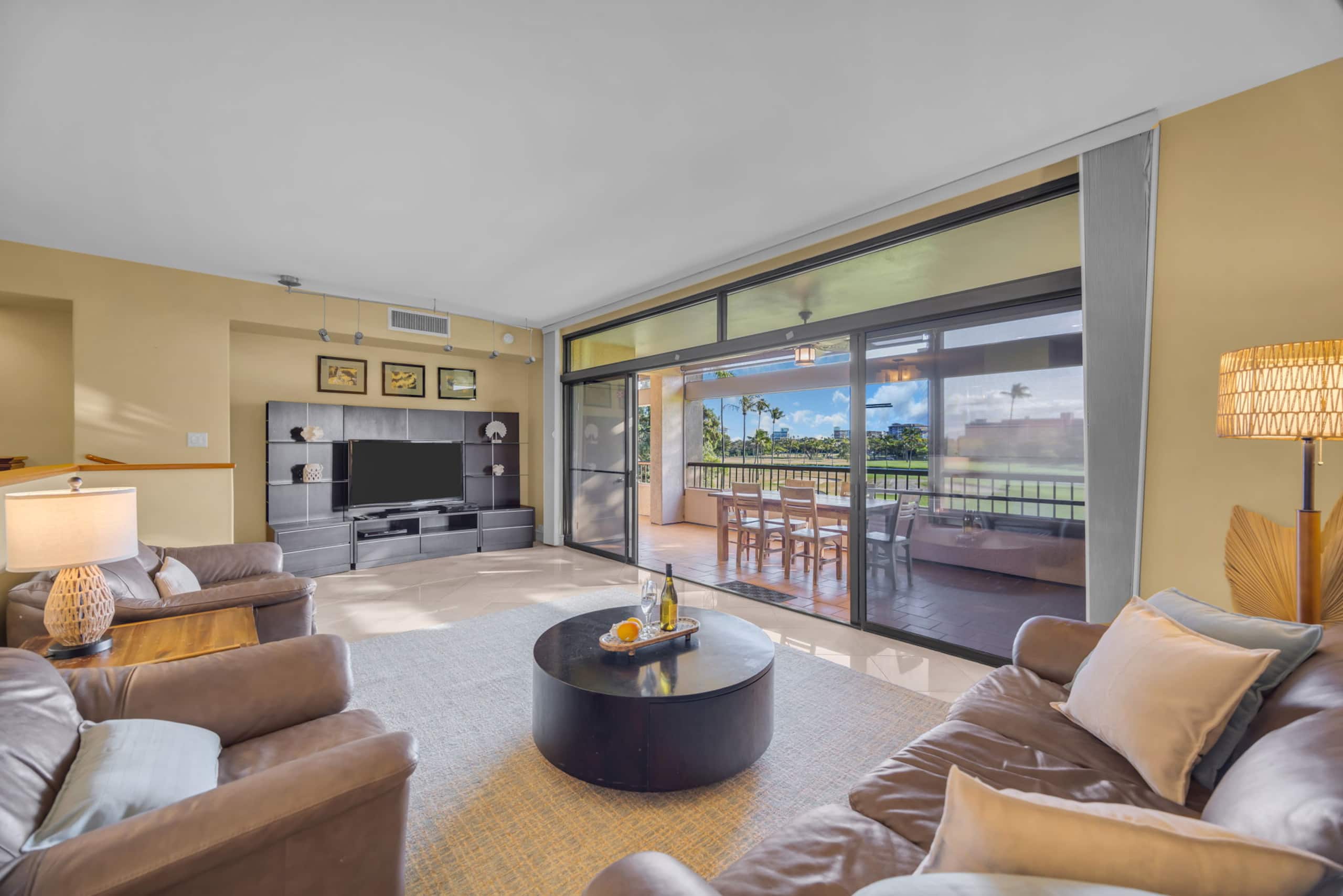 Condo in Lahaina · ★5.0 · 2 bedrooms · 3 beds · 2 baths - Image 3