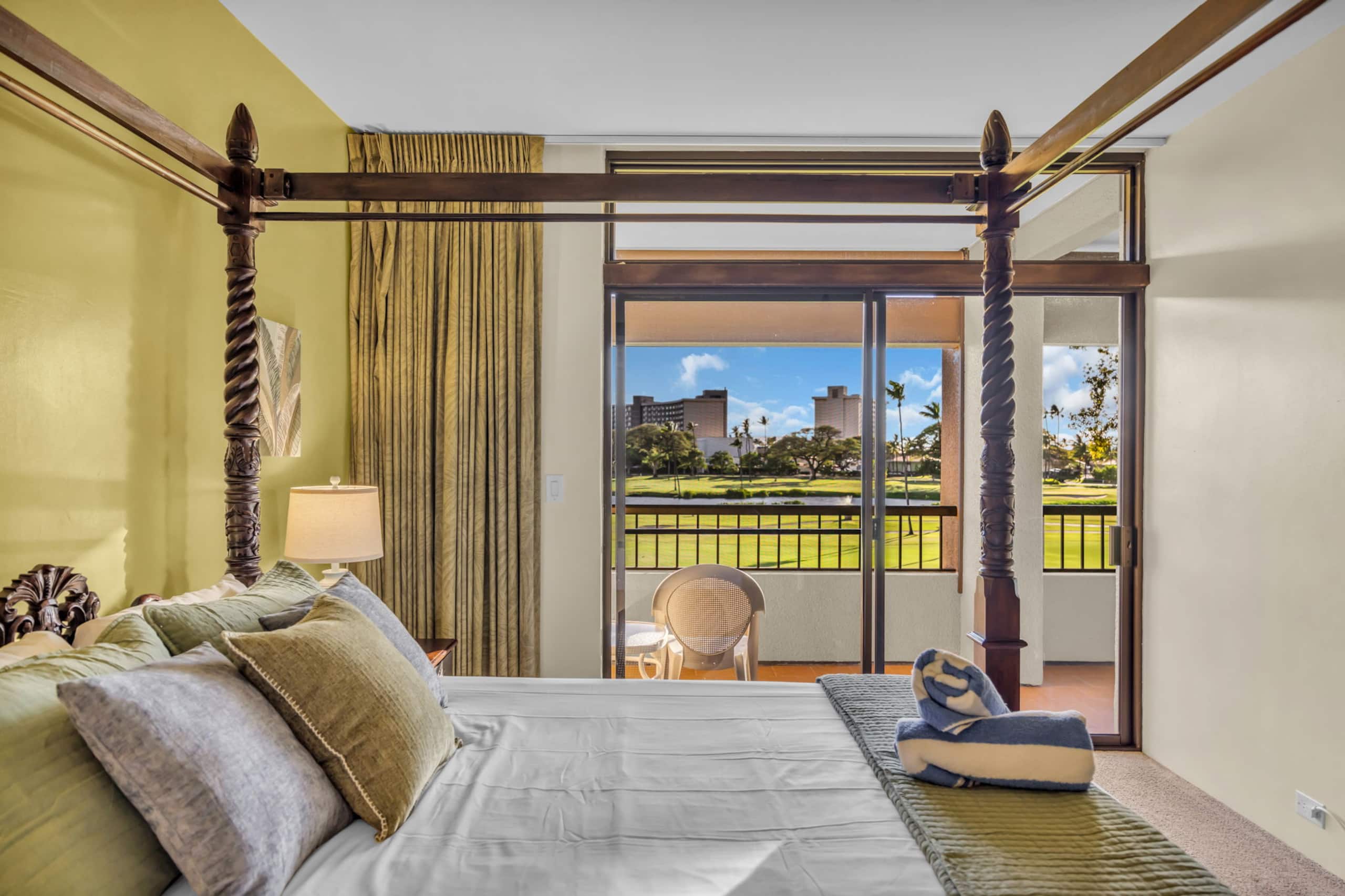 Condo in Lahaina · ★5.0 · 2 bedrooms · 3 beds · 2 baths - Image 16