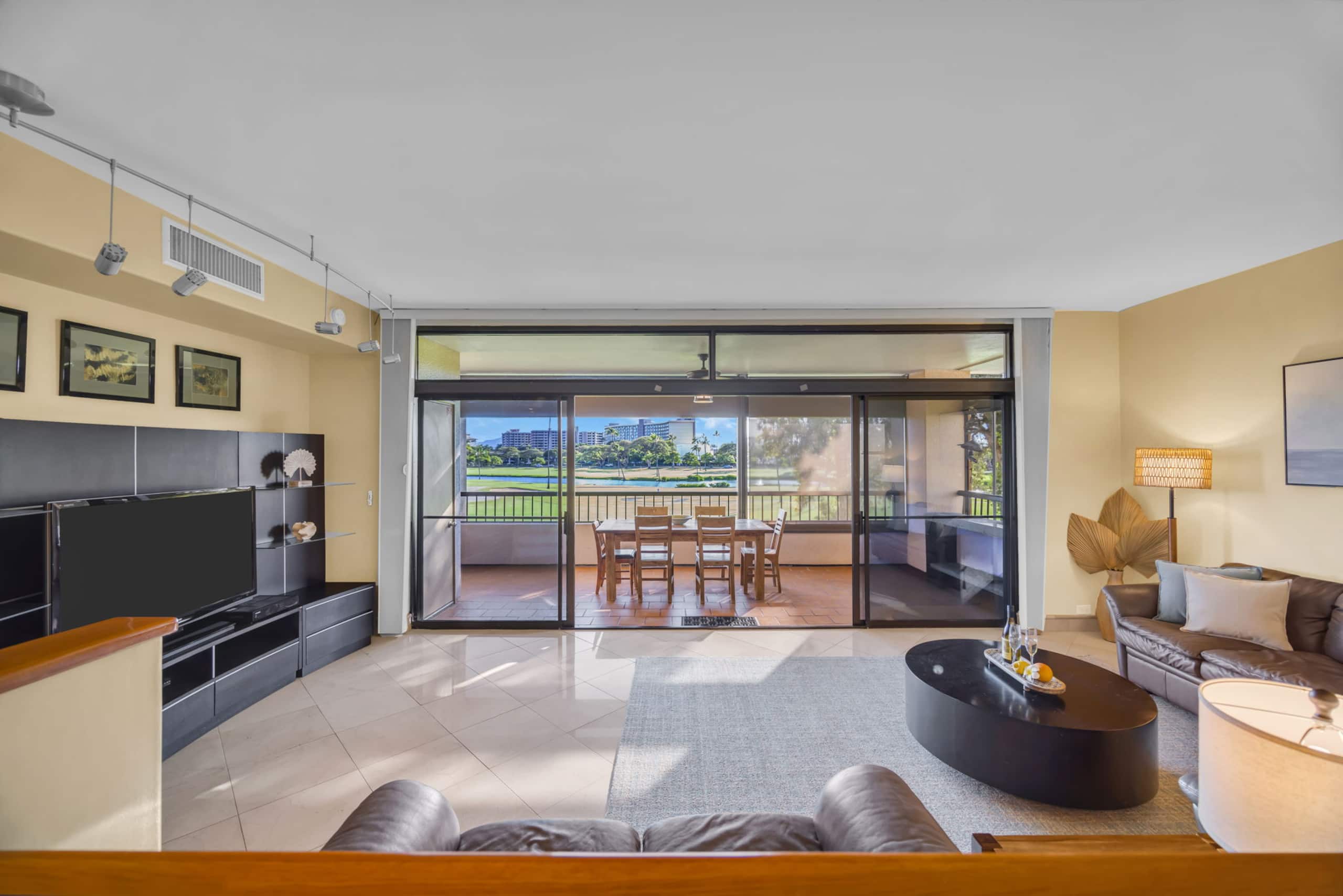 Condo in Lahaina · ★5.0 · 2 bedrooms · 3 beds · 2 baths - Image 2