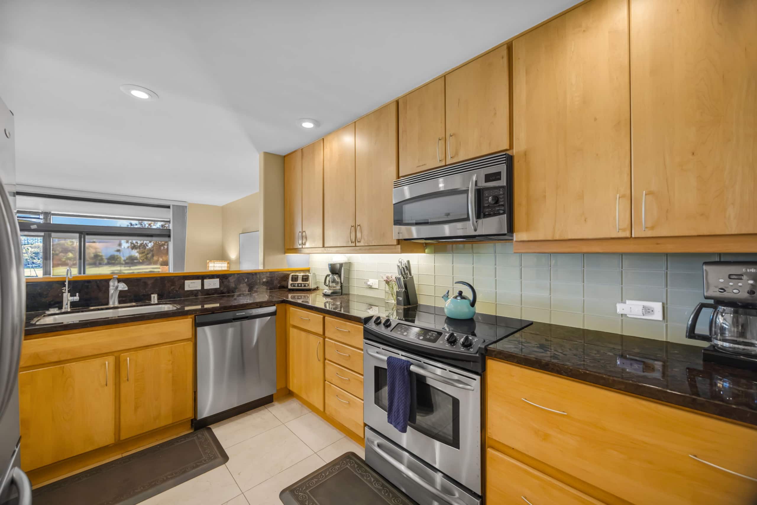 Condo in Lahaina · ★5.0 · 2 bedrooms · 3 beds · 2 baths - Image 8