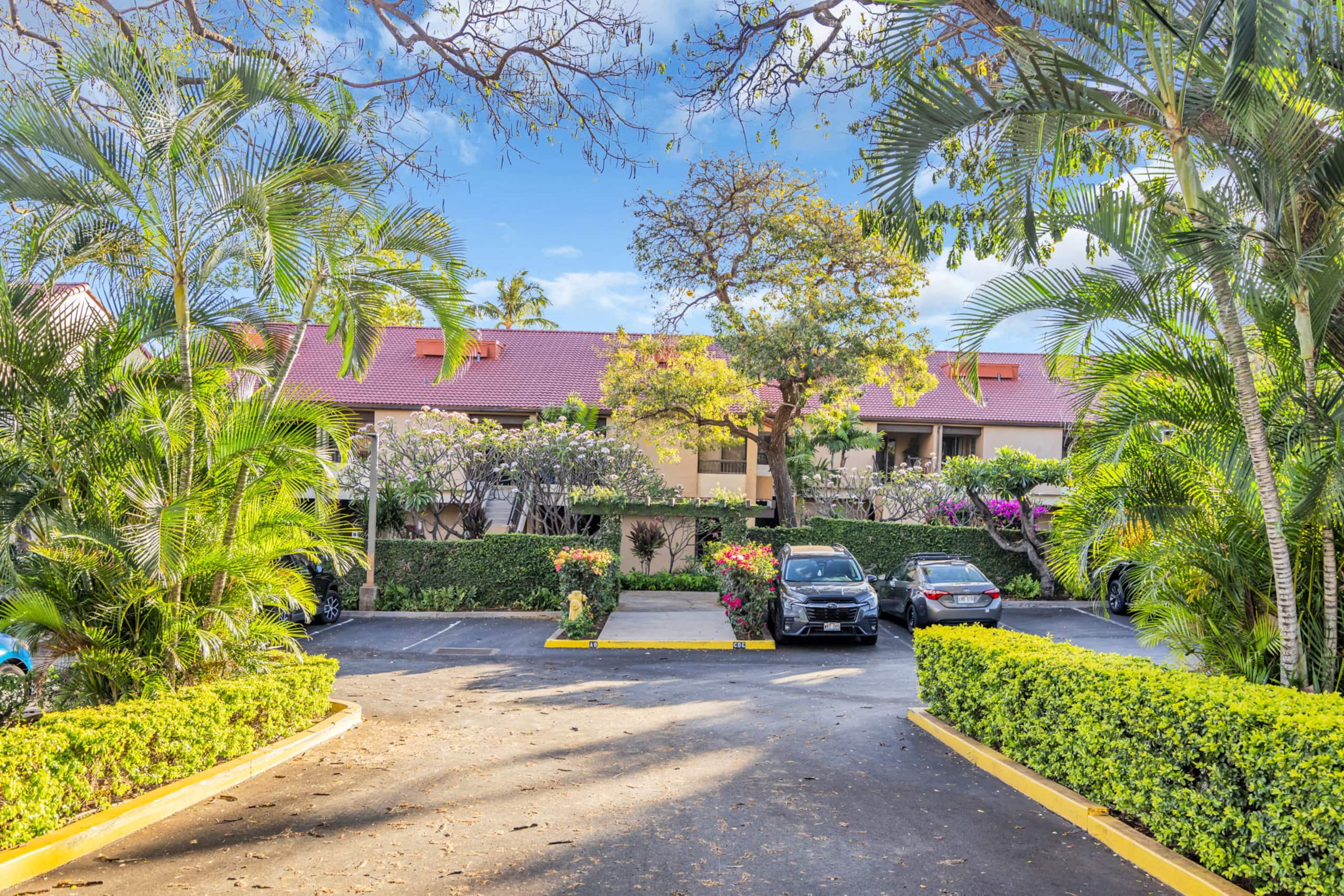 Condo in Lahaina · ★5.0 · 2 bedrooms · 3 beds · 2 baths - Image 35