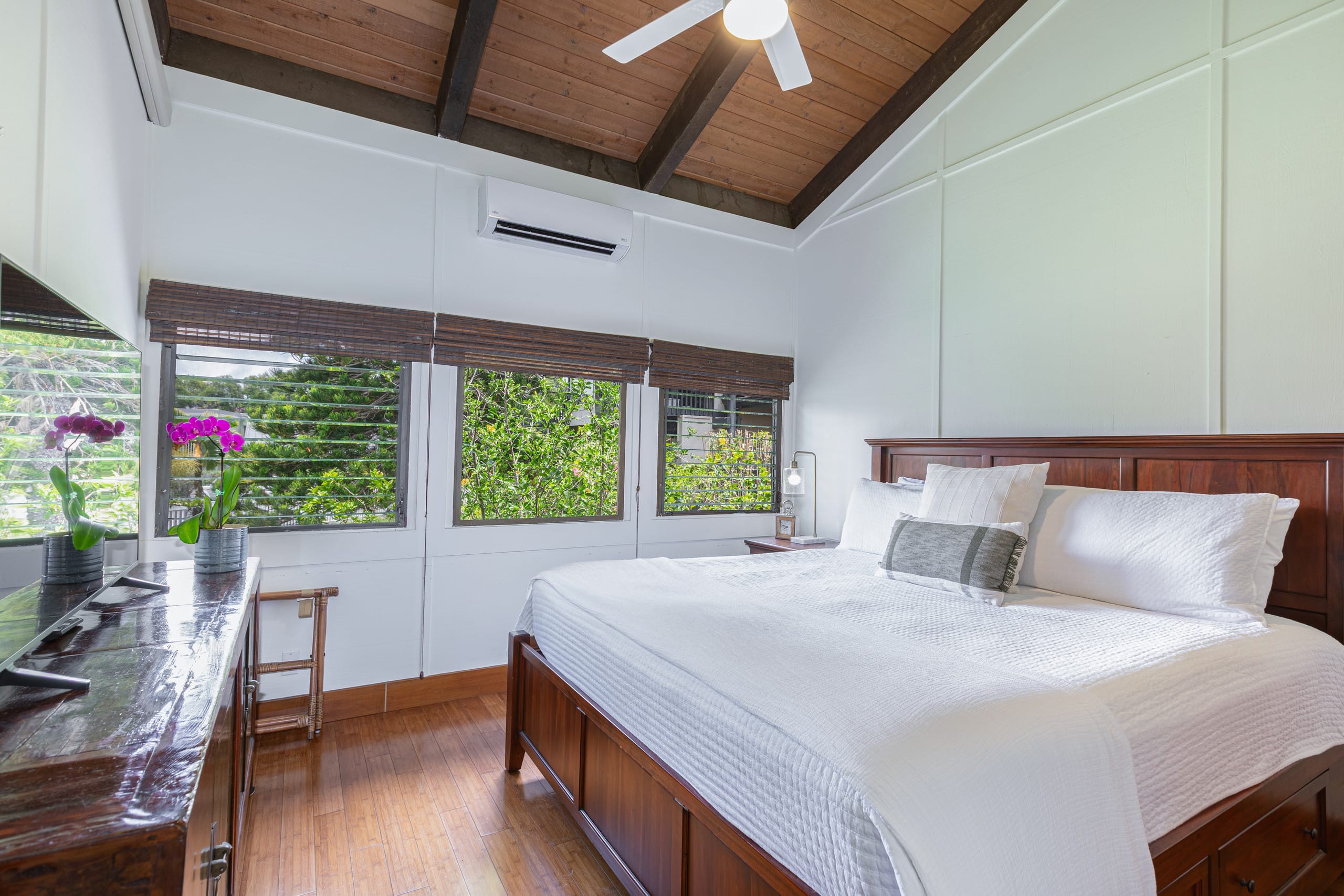 Condo in Princeville · ★4.82 · 3 bedrooms · 4 beds · 3 baths - Image 13
