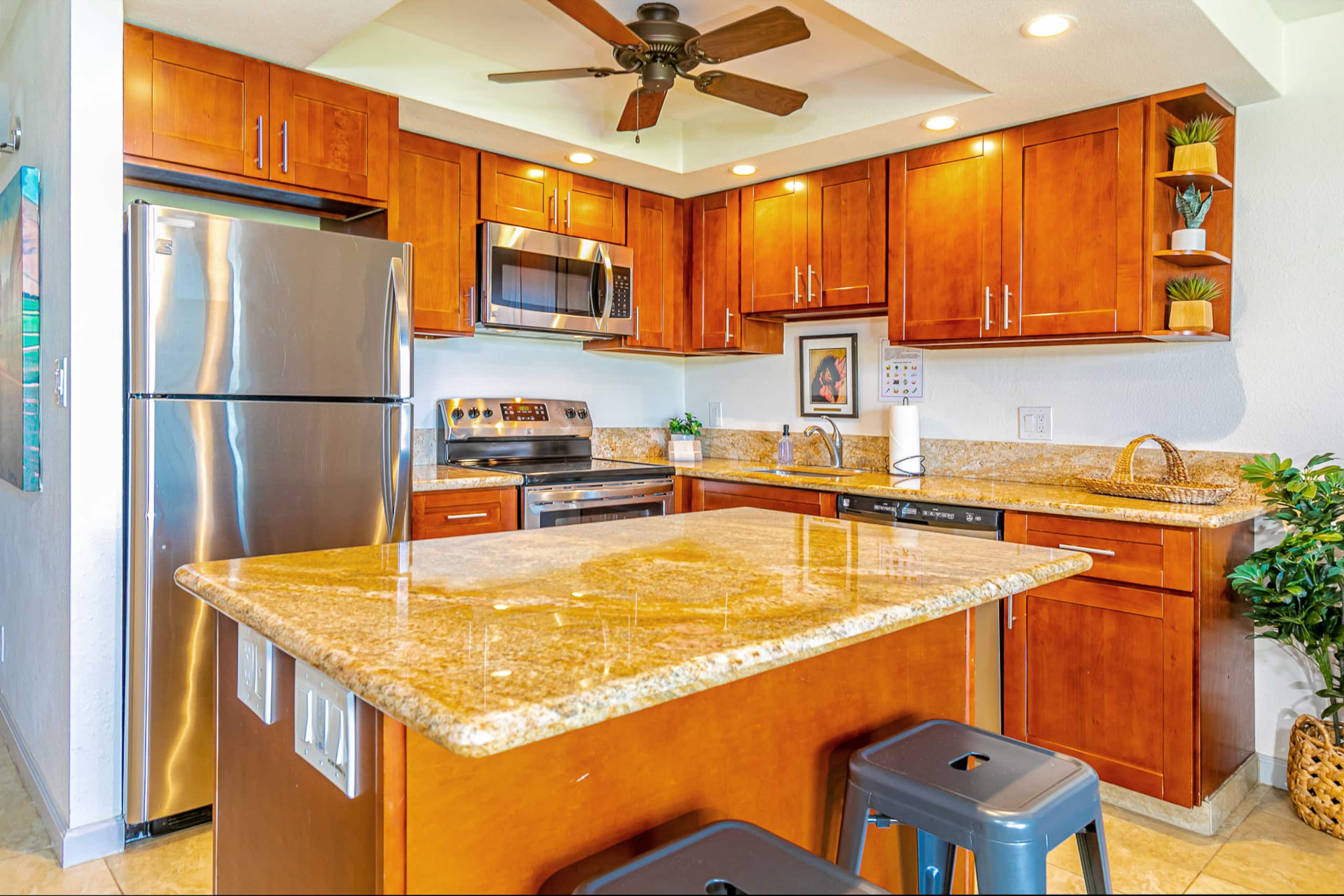 Condo in Kihei · ★4.77 · 2 bedrooms · 4 beds · 2 shared baths - Image 12