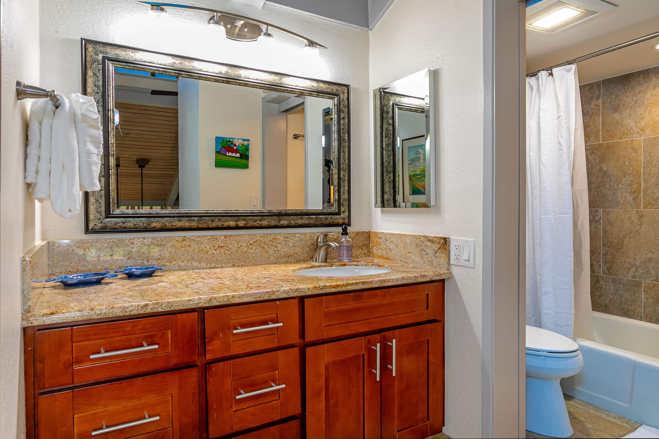 Condo in Kihei · ★4.77 · 2 bedrooms · 4 beds · 2 shared baths - Image 17