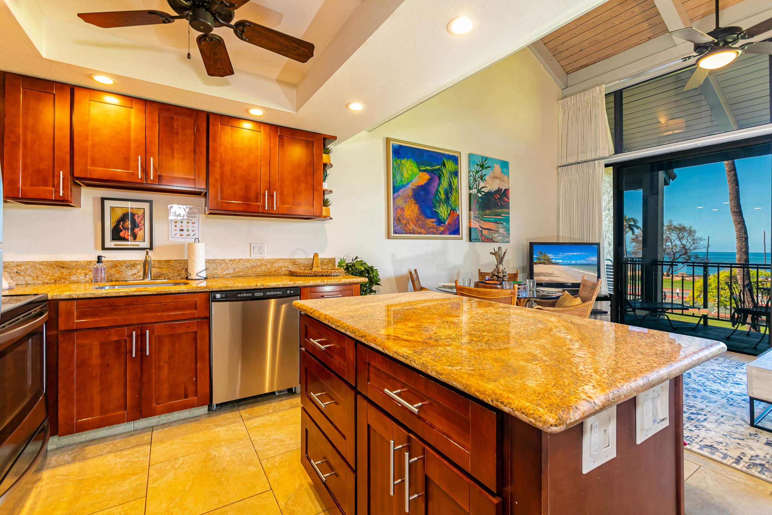 Condo in Kihei · ★4.77 · 2 bedrooms · 4 beds · 2 shared baths - Image 13