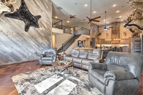 Kansas Hunting Lodge: Pets & Large Groups Welcome!