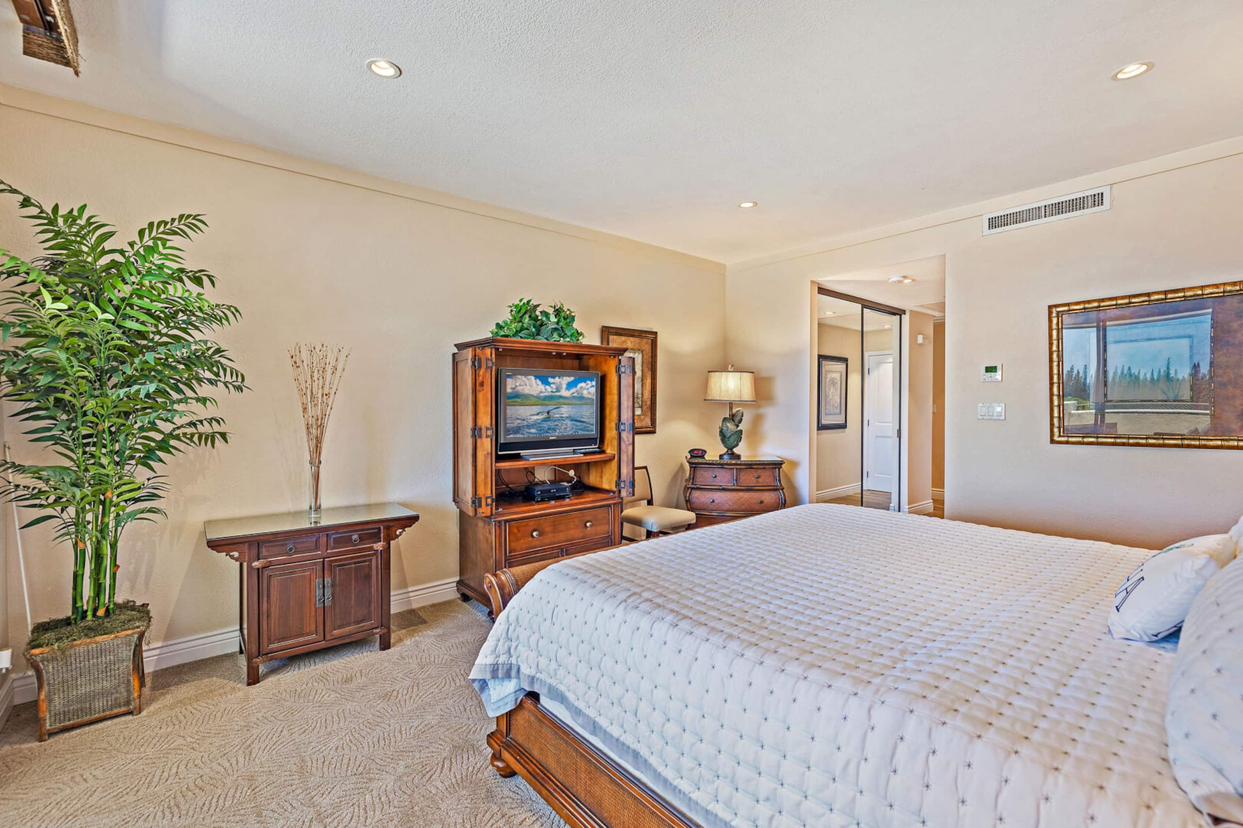 Condo in Lahaina · ★5.0 · 1 bedroom · 2 beds · 2 baths - Image 14