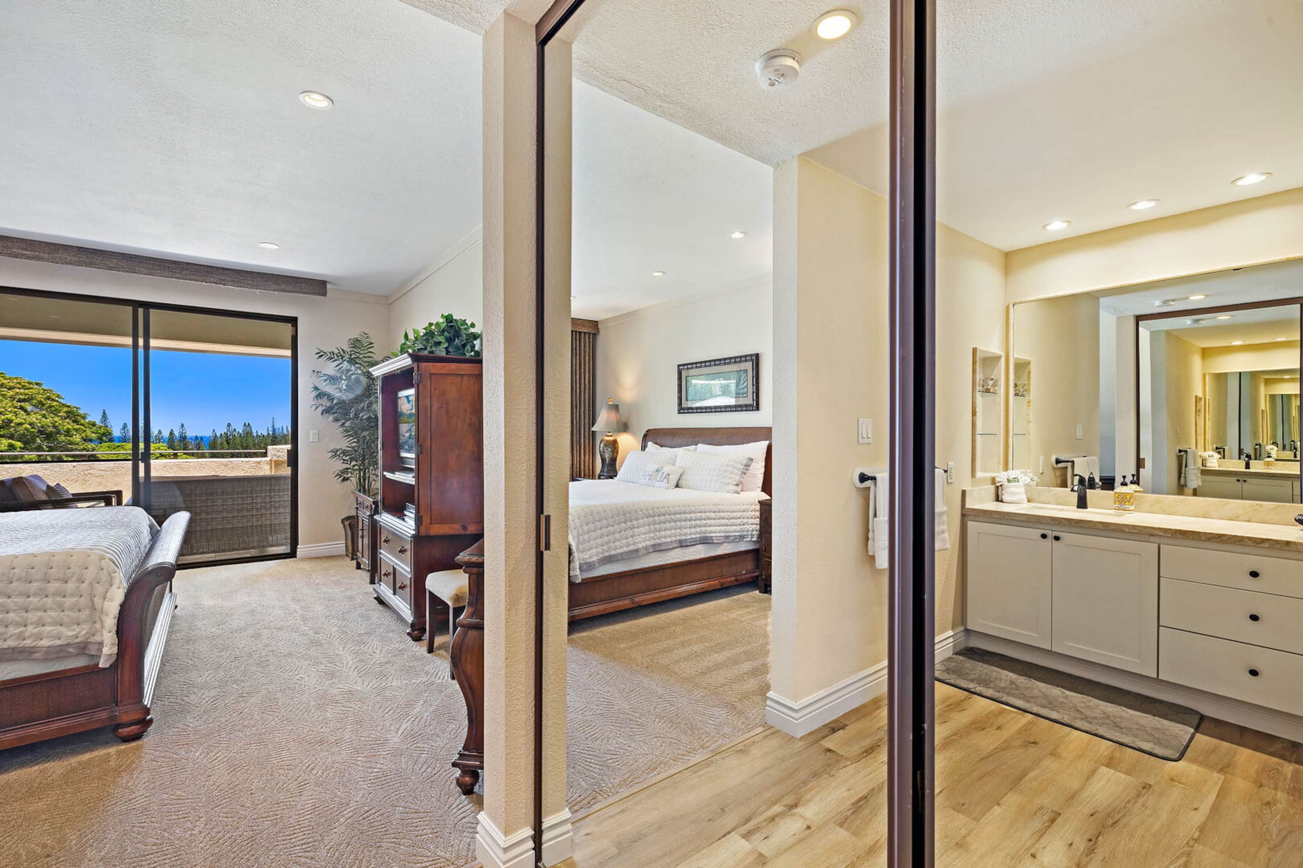 Condo in Lahaina · ★5.0 · 1 bedroom · 2 beds · 2 baths - Image 16