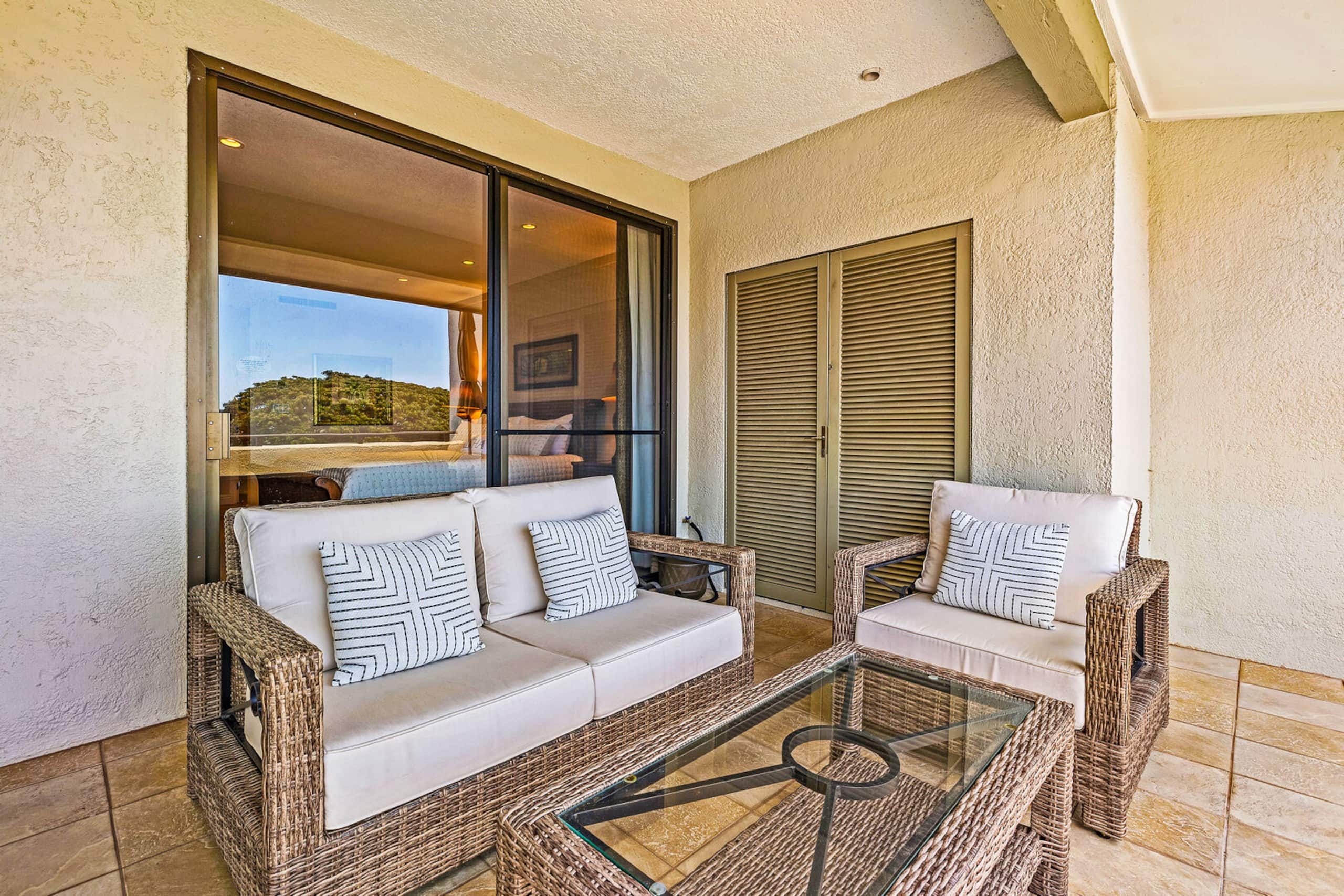 Condo in Lahaina · ★5.0 · 1 bedroom · 2 beds · 2 baths - Image 24