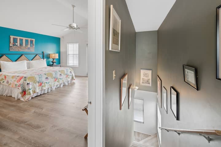 Artist 's Condo @ Duval Square