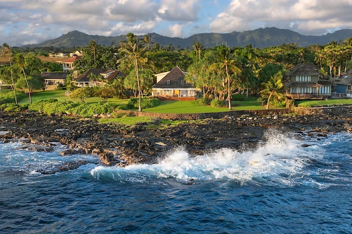 Stonehouse – Beachfront & Amazing Coastline Views!