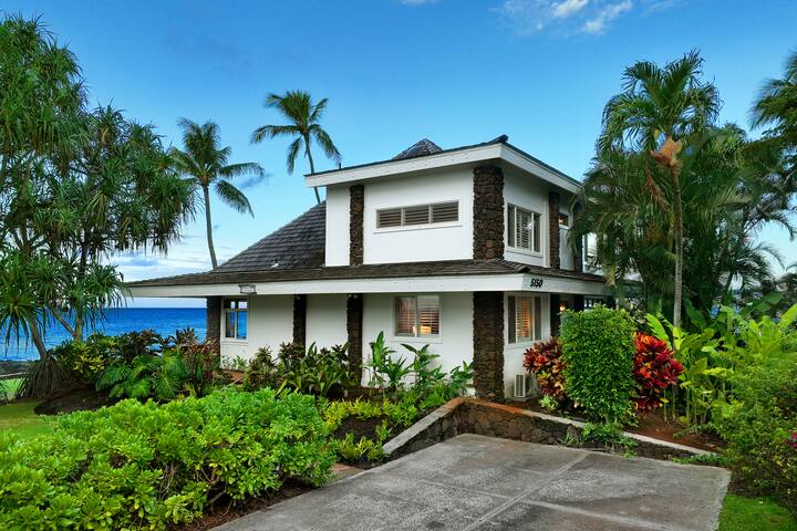 Stonehouse – Beachfront & Amazing Coastline Views! gallery image 5