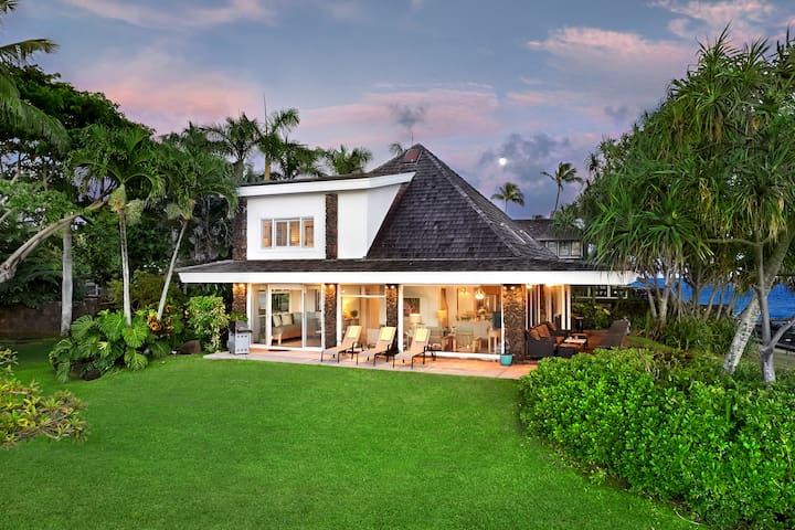 Stonehouse – Beachfront & Amazing Coastline Views! gallery image 3