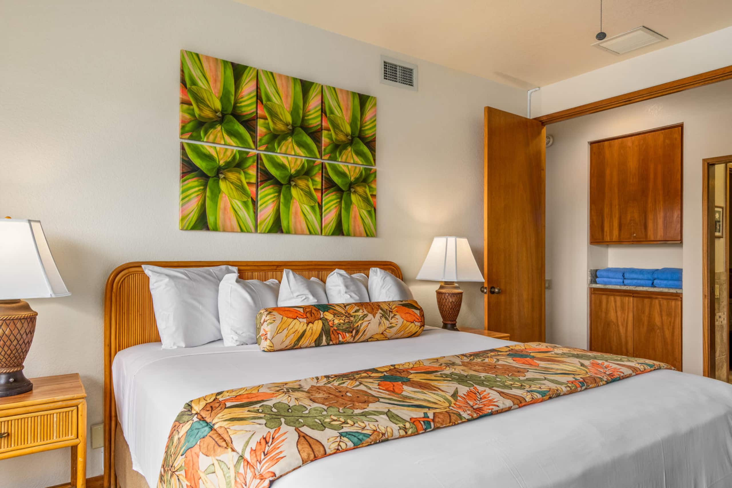 Island Oasis with Resort Pool and King Bed - Photo 11