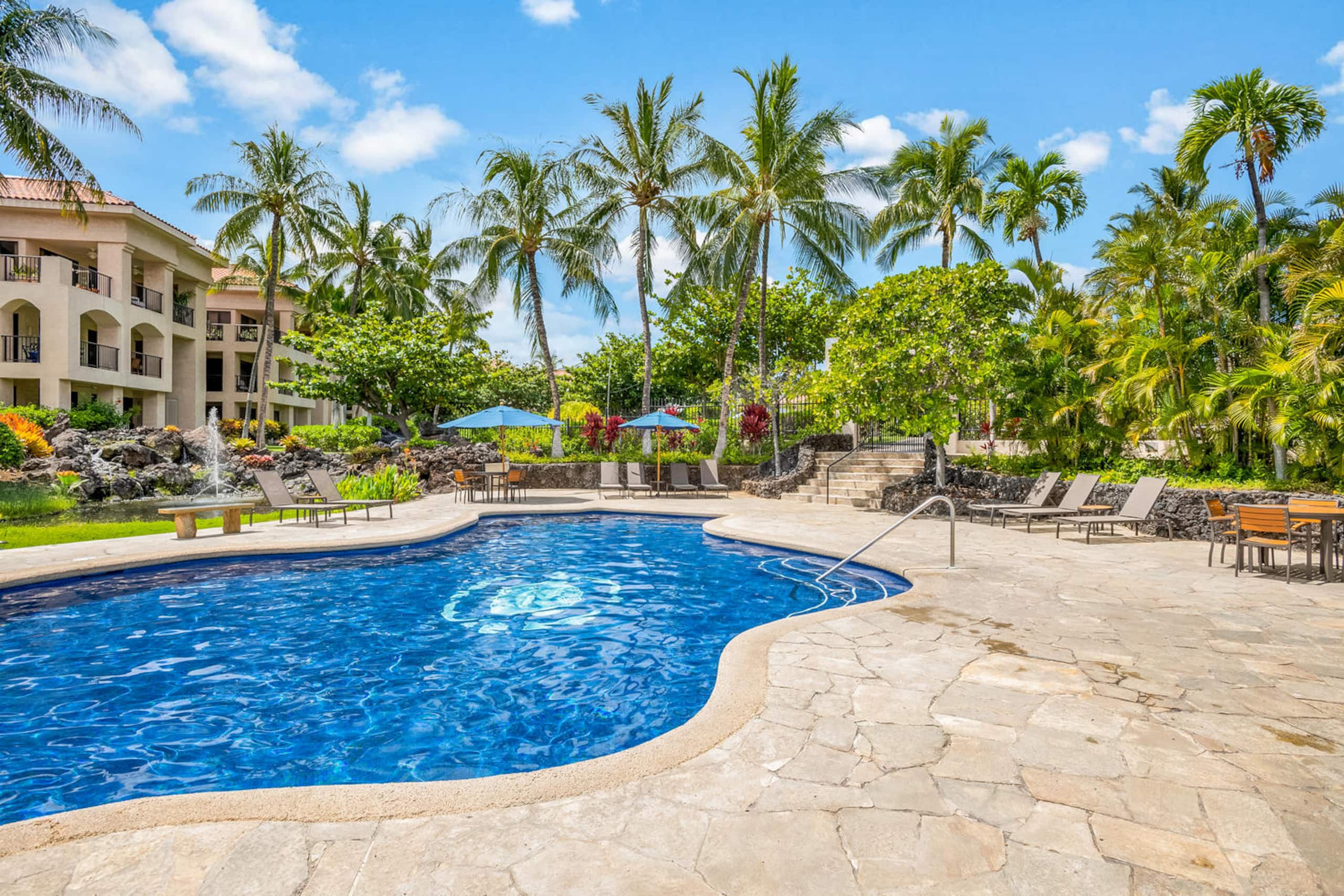 Ground Floor Oasis With Pool & Hot Tub - Photo 14