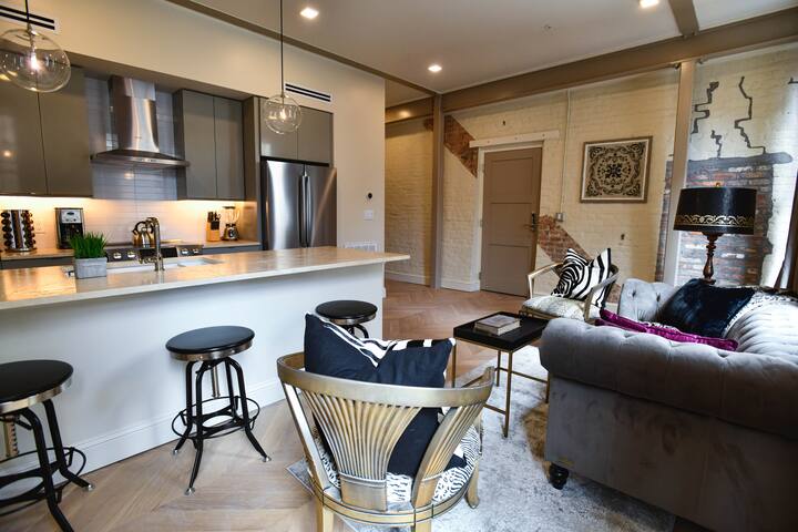 “The Rouzan” Unique 2 BD/ 2 BATH gallery image 5