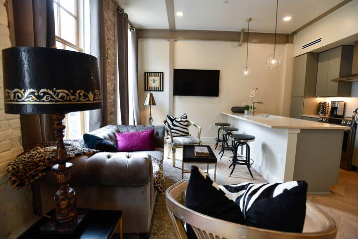 “The Rouzan” Unique 2 BD/ 2 BATH gallery image 3