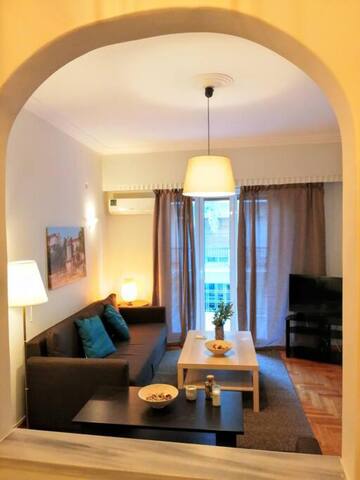 Comfortable apartment in Acropolis gallery image 4