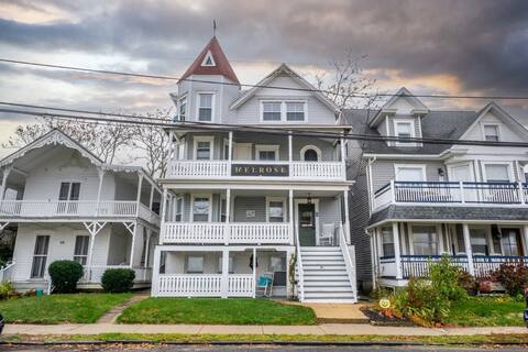 The Melrose- Entire House