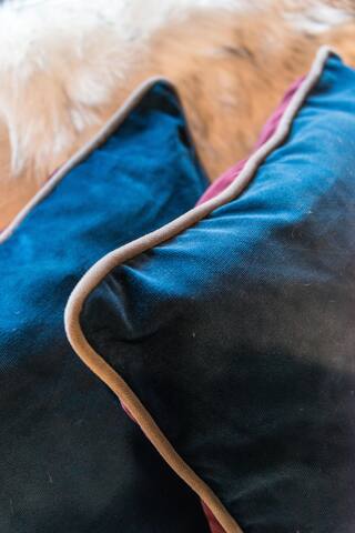 Beautiful central mews house near tram to airport gallery image 3