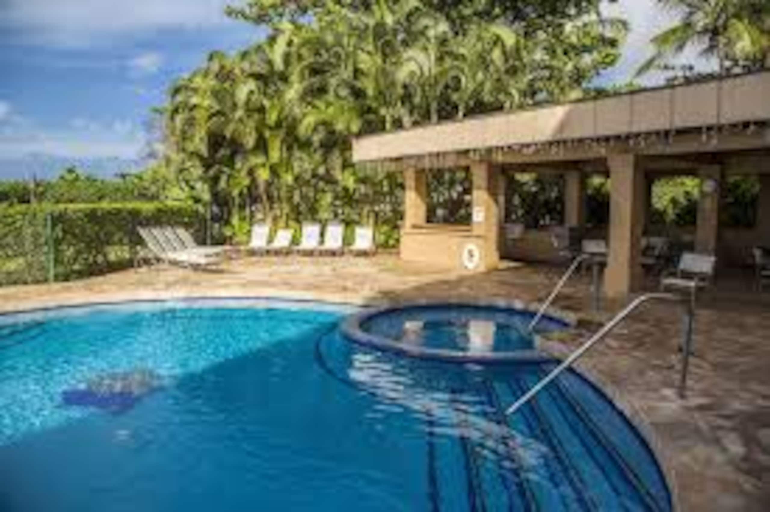 Stunning Sunsets and Direct Oceanviews at Paki Mau - Image 25