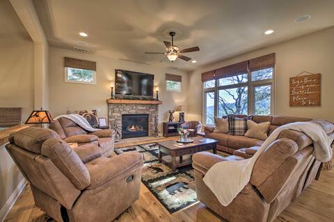 ‘Sugar Bear Lodge’ w/ Game Room - 5 Mi to Village!