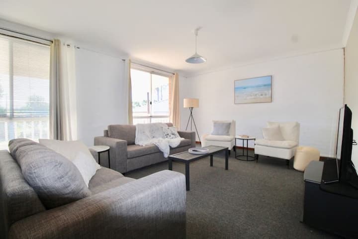 Duncan By The Beach By Book Jervis Bay - Family Holiday Home In Great Location! - Huskisson