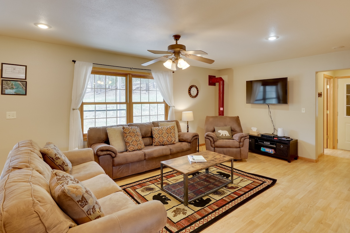 Mickelson Trail Access! Black Hills Group Lodge - Cabins for Rent