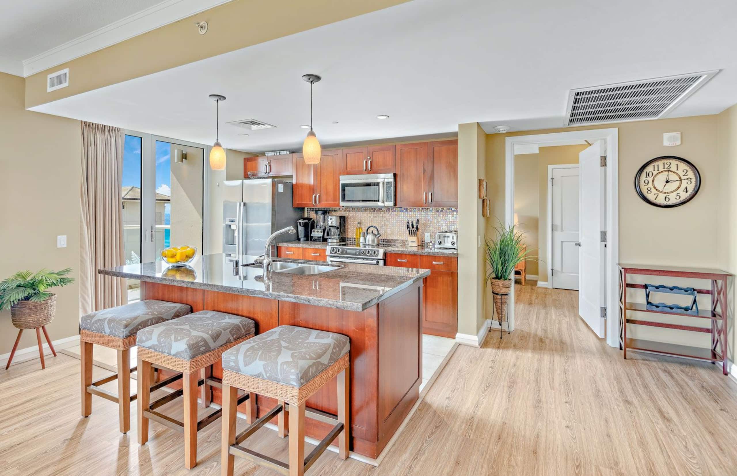 Condo in Lahaina · ★4.95 · 2 bedrooms · 3 beds · 2 baths - Image 6