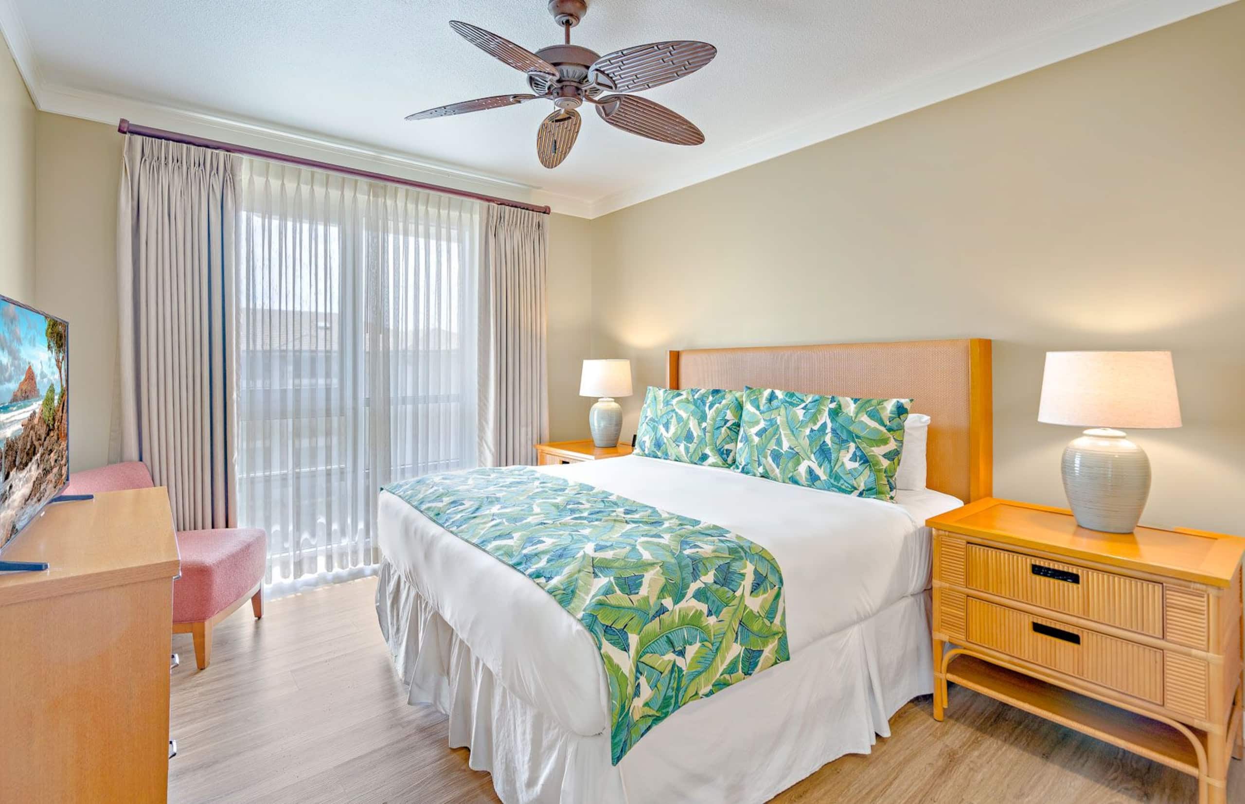 Condo in Lahaina · ★4.95 · 2 bedrooms · 3 beds · 2 baths - Image 18