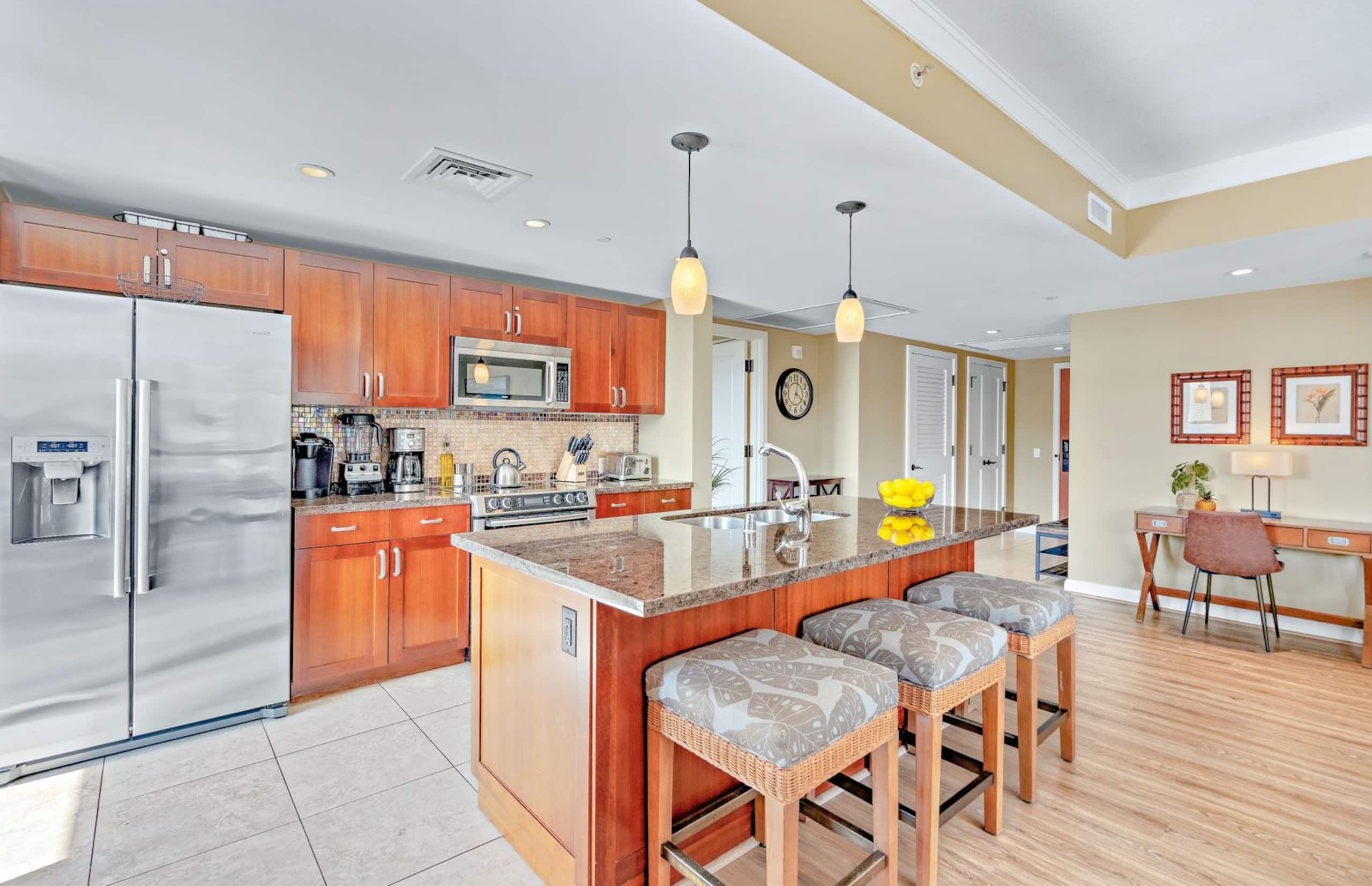 Condo in Lahaina · ★4.95 · 2 bedrooms · 3 beds · 2 baths - Image 7
