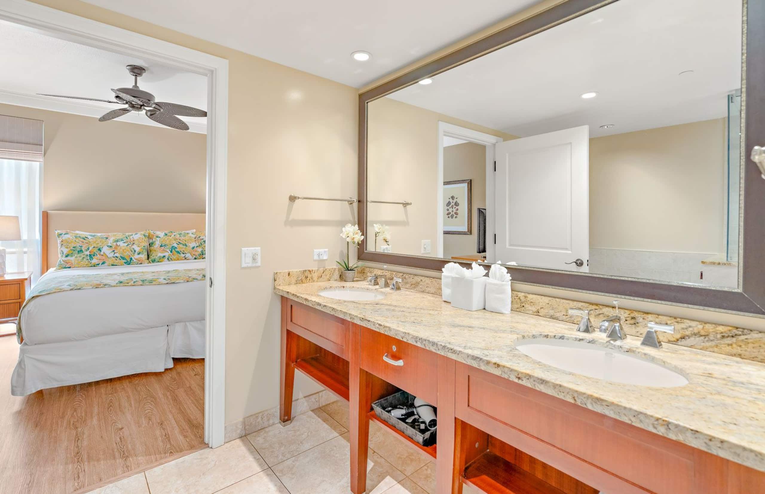 Condo in Lahaina · ★4.95 · 2 bedrooms · 3 beds · 2 baths - Image 25