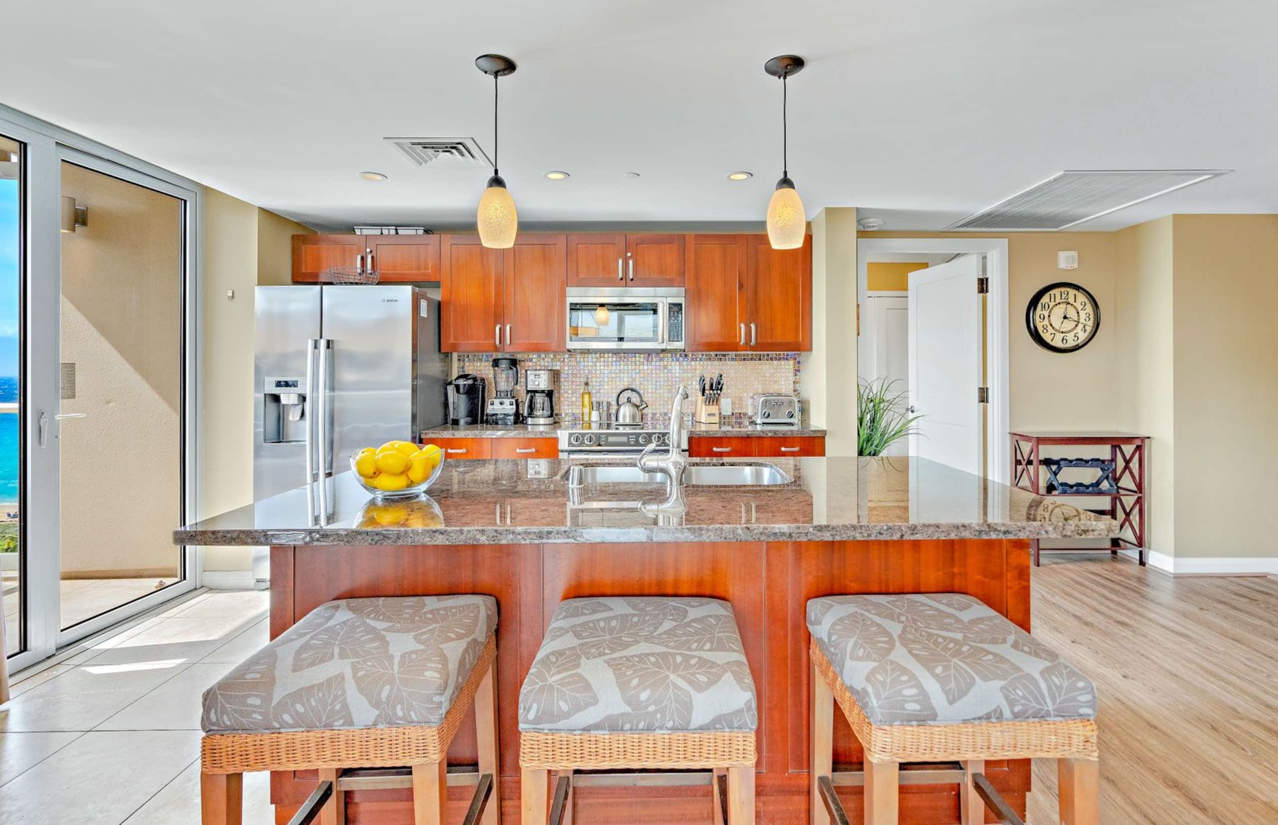 Condo in Lahaina · ★4.95 · 2 bedrooms · 3 beds · 2 baths - Image 8
