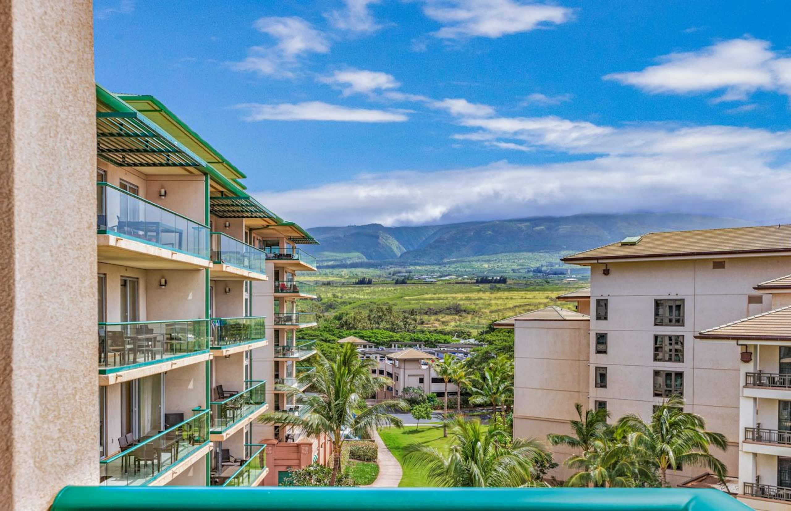 Condo in Lahaina · ★4.95 · 2 bedrooms · 3 beds · 2 baths - Image 15