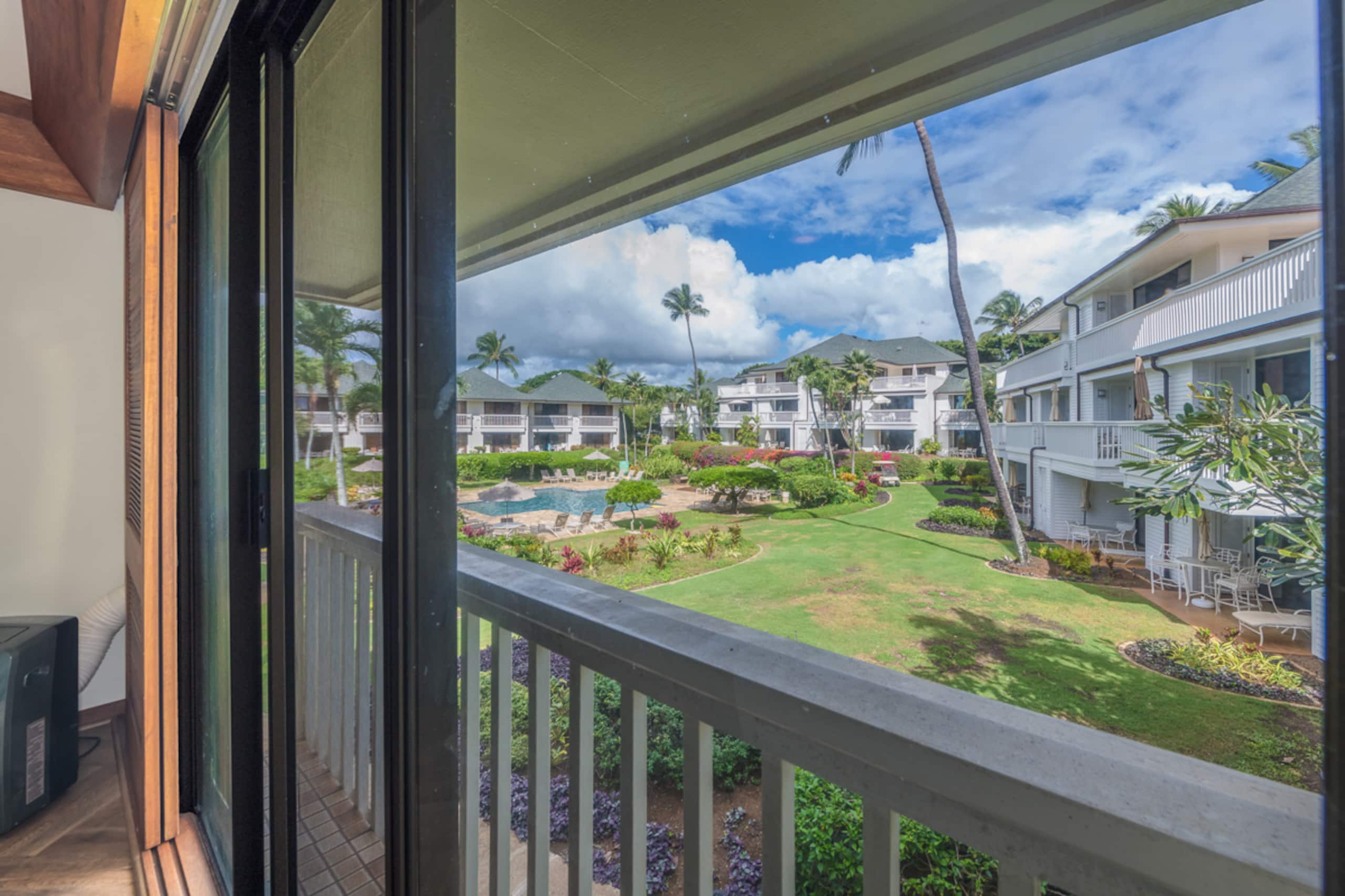 Townhouse in Koloa · ★4.94 · 2 bedrooms · 4 beds · 3 baths - Image 26