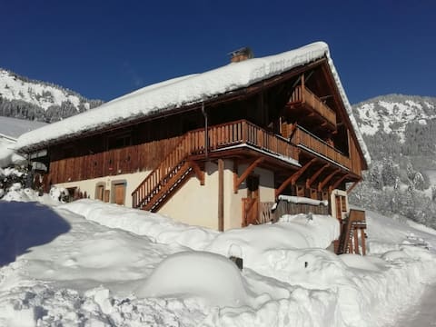 Le Toit du Monde Eco-Gîte