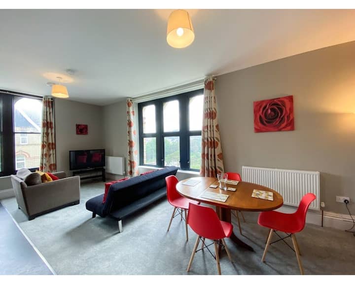 The Regency Suite Three Garden View Apartments for Rent in